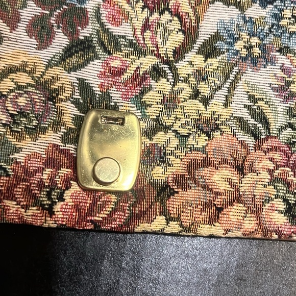Vintage Floral Tapestry Clutch - Picture 3 of 7